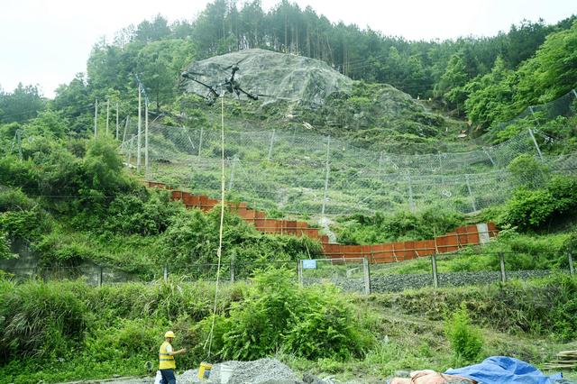 凯里工务段：无人机助力确保施工安全