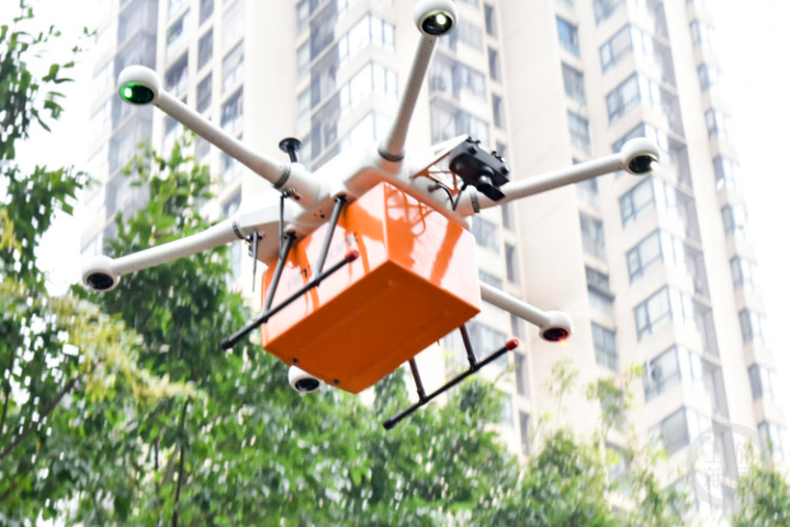 无人机运输血液首航 九龙坡到沙坪坝仅18分钟