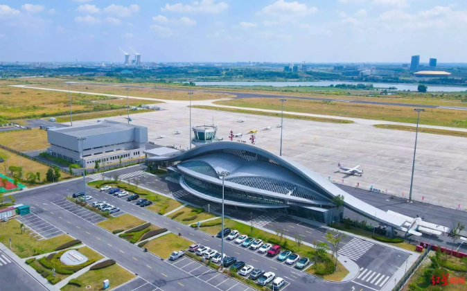 实时预警+智能预报！成都淮州机场低空气象服务平台投用