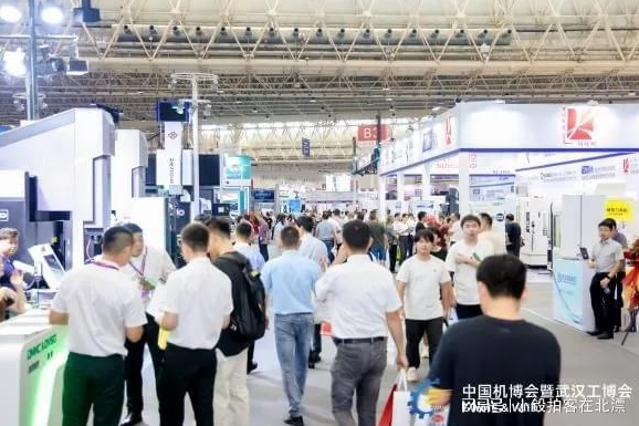 从深蓝到低空：2025武汉机博会解码大国重器与经济新赛道