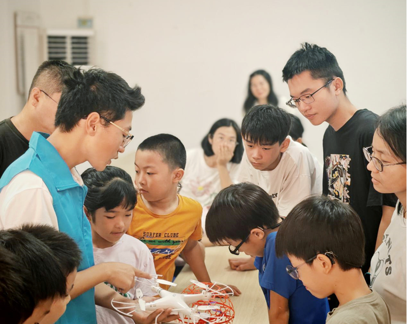 非遗手工、无人机科普，龙田街道特色活动解锁居民精神文化新体验