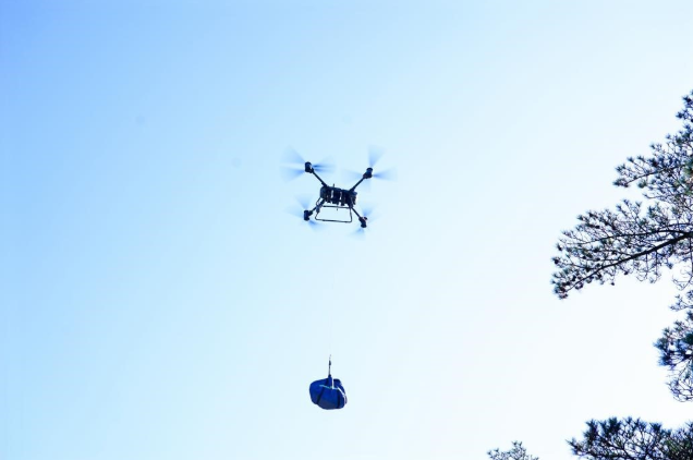 无人机织就“空中物流网” 低空经济打开文旅新空间|一线