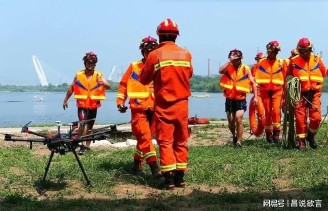 消防救援无人机操控员，低空经济与应急救援