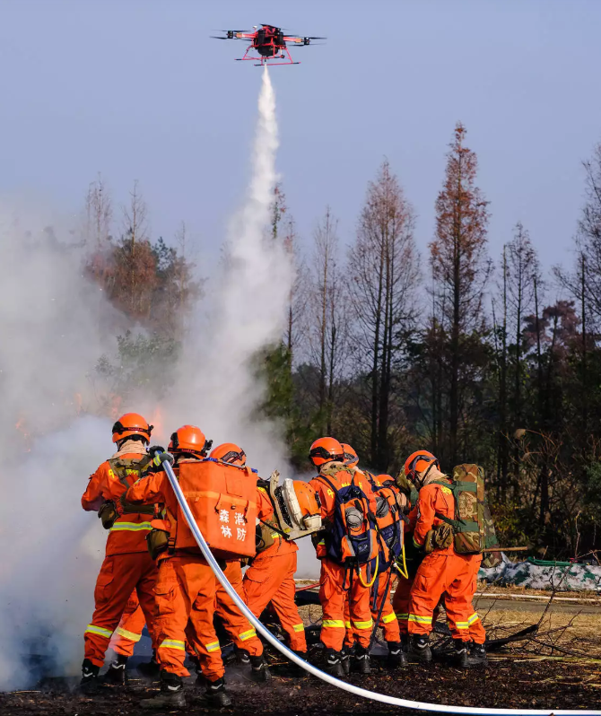 中国紫火垂直起降平台震撼亮相！700公里时速碾压传统直升机