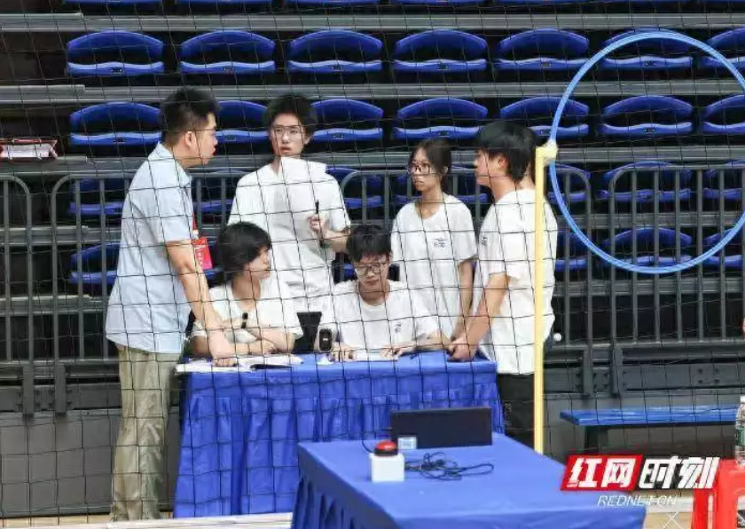 湖南汽车工程职业大学低空经济产业学院成立